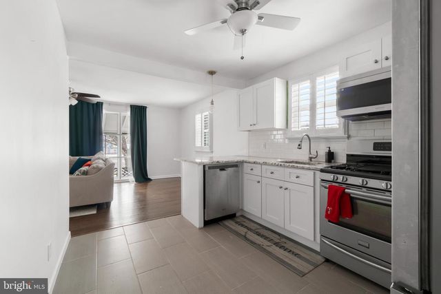 8 ADAMS AVE, Mount Ephraim, NJ 08059