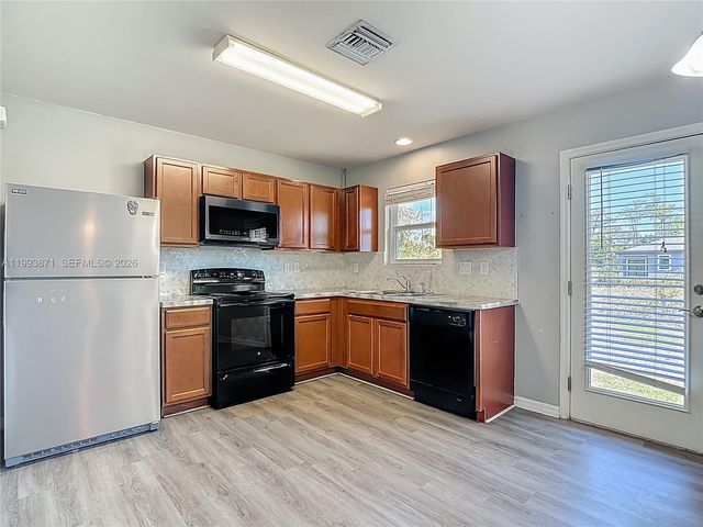 3036 Harvard Circle, La Belle, FL 33935