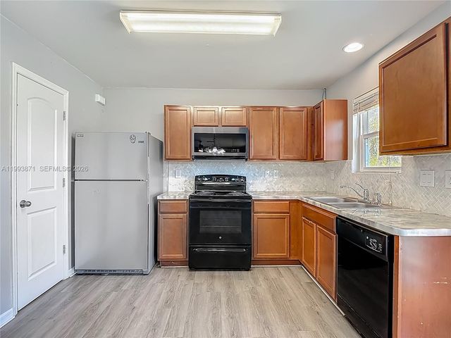 3036 Harvard Circle, La Belle, FL 33935