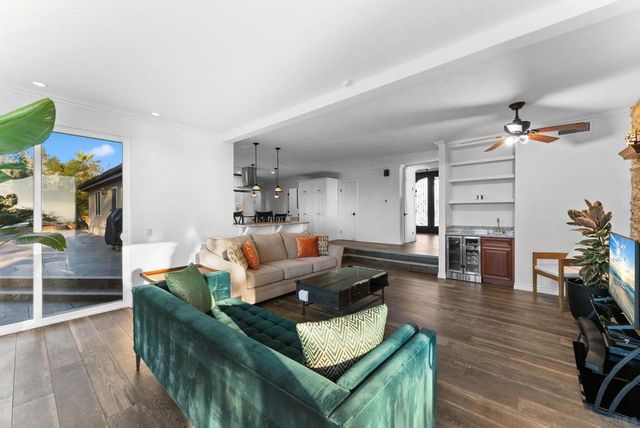 29059 Meadow Glen Way W, Escondido, CA 92026