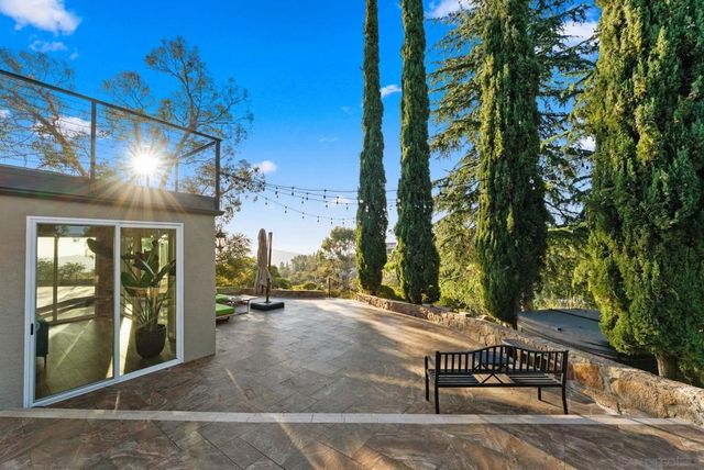 29059 Meadow Glen Way W, Escondido, CA 92026