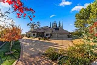 29059 Meadow Glen Way W, Escondido, CA 92026