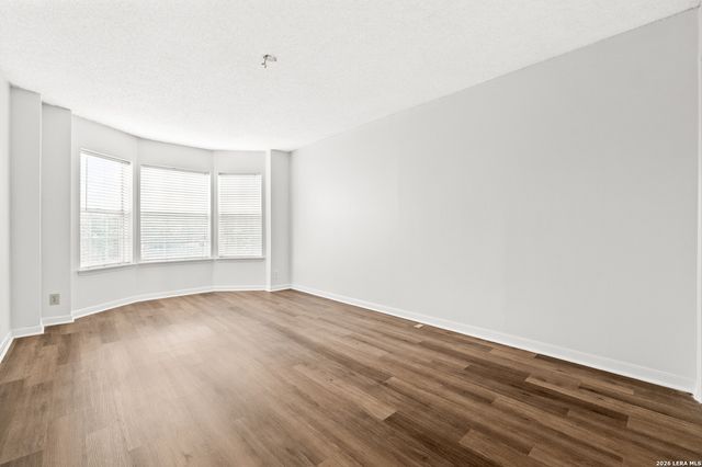 16710 Henderson Pass, San Antonio, TX 78232