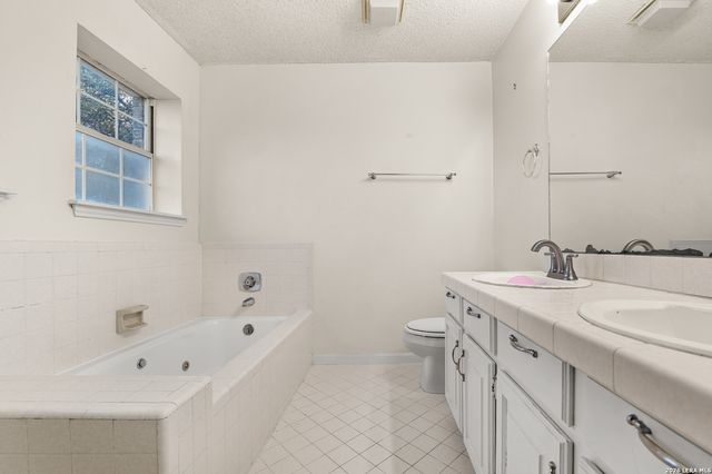 16710 Henderson Pass, San Antonio, TX 78232