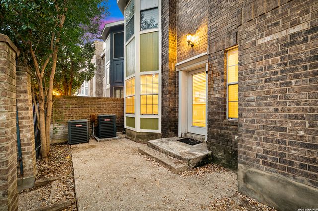 16710 Henderson Pass, San Antonio, TX 78232