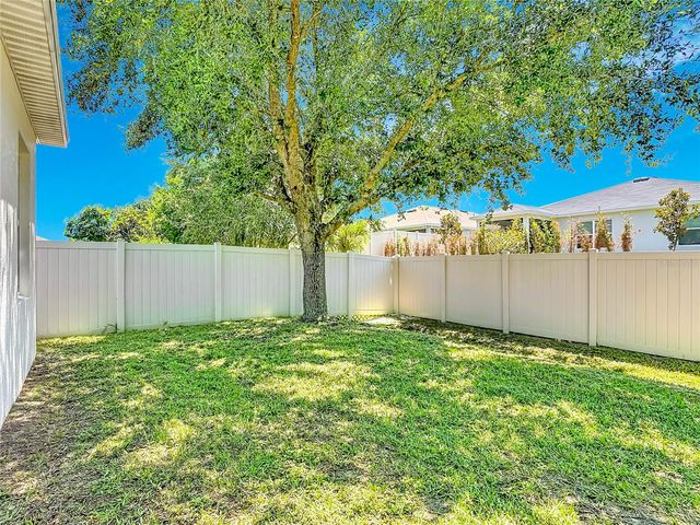 1562 TAMARIND ROAD, Davenport, FL 33896