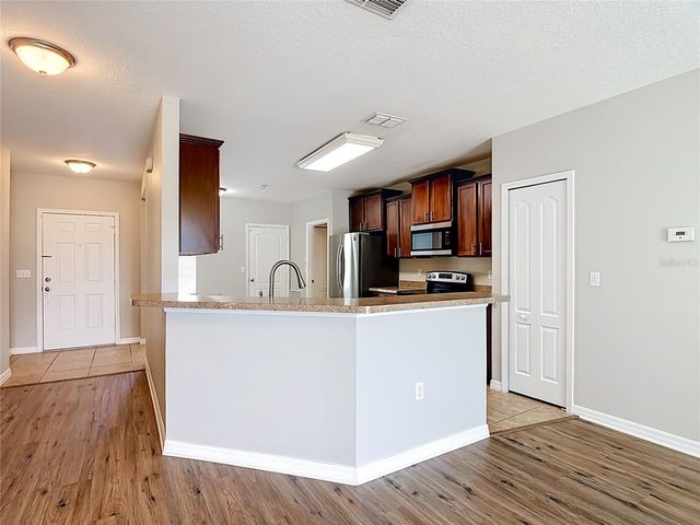 1562 TAMARIND ROAD, Davenport, FL 33896