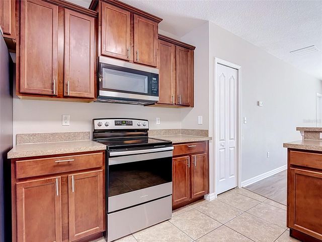 1562 TAMARIND ROAD, Davenport, FL 33896