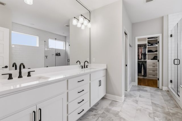 1952 Tidewater Flat, Lexington, KY 40509