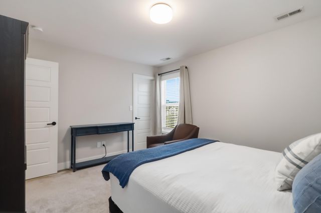 1952 Tidewater Flat, Lexington, KY 40509