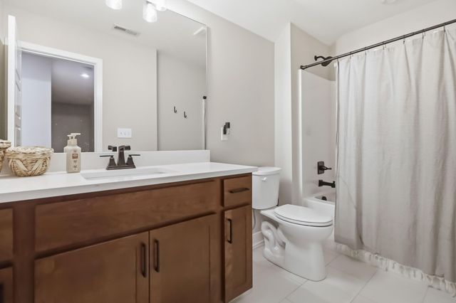 1952 Tidewater Flat, Lexington, KY 40509