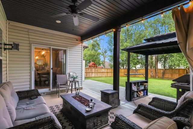 1952 Tidewater Flat, Lexington, KY 40509