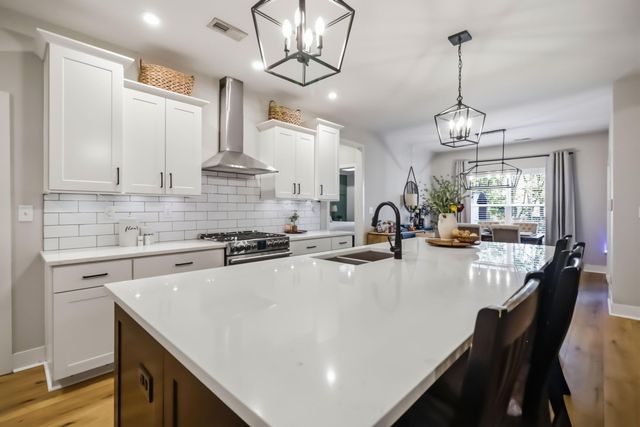 1952 Tidewater Flat, Lexington, KY 40509