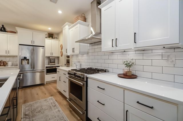 1952 Tidewater Flat, Lexington, KY 40509