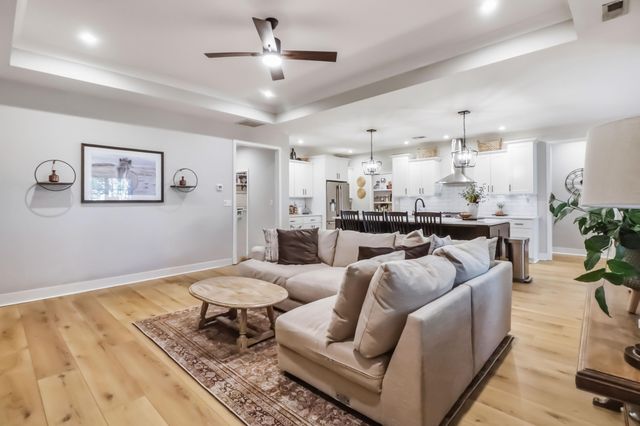 1952 Tidewater Flat, Lexington, KY 40509