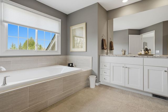 4030 Holly Lane, Oakland Twp, MI 48306
