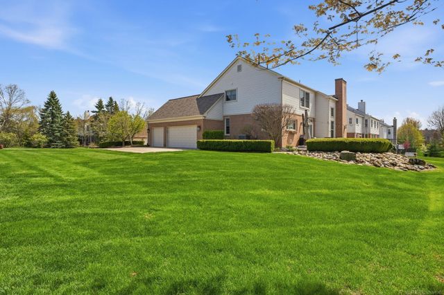 4030 Holly Lane, Oakland Twp, MI 48306