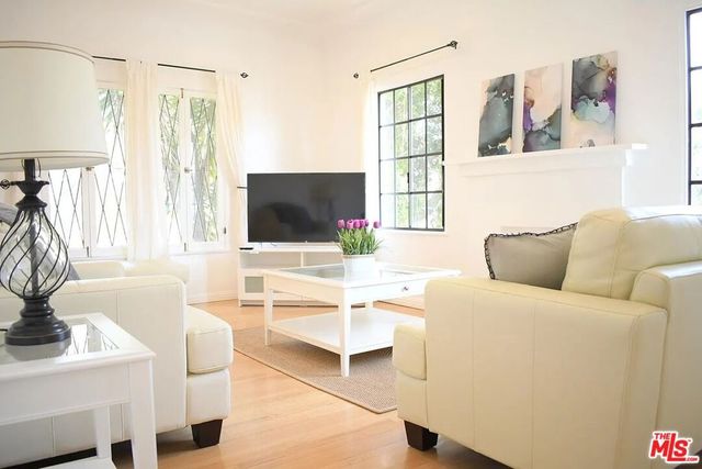 944 12th Street 5, Santa Monica, CA 90403