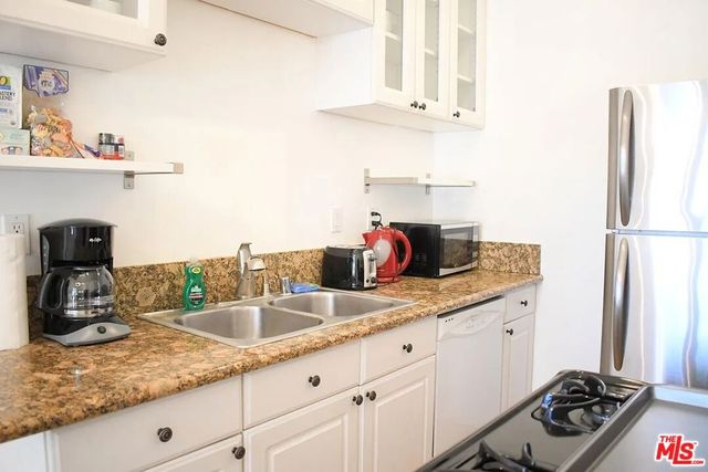 944 12th Street 5, Santa Monica, CA 90403