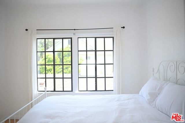 944 12th Street 5, Santa Monica, CA 90403