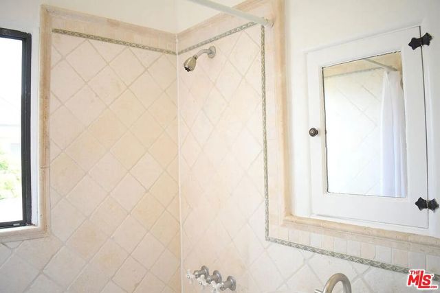 944 12th Street 5, Santa Monica, CA 90403