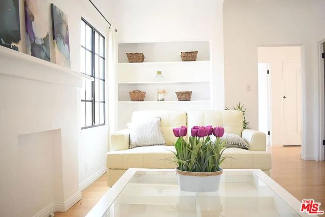 944 12th Street 5, Santa Monica, CA 90403