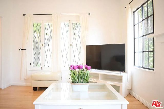 944 12th Street 5, Santa Monica, CA 90403