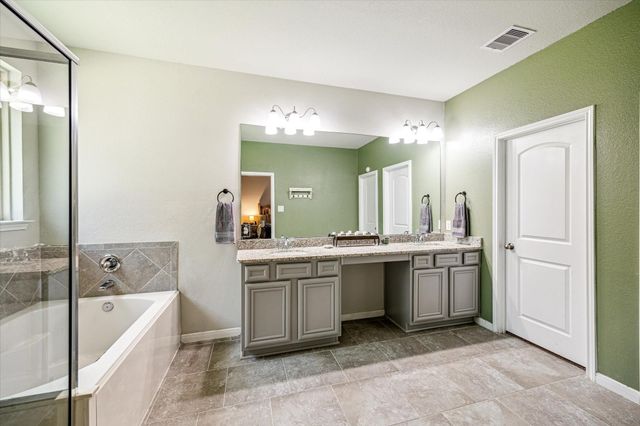 9124 Sierra Del Carmen, Conroe, TX 77303