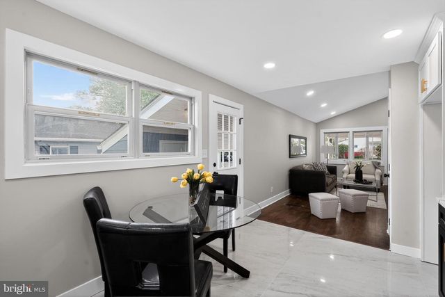 207 CANARY LN, Mount Holly, NJ 08060