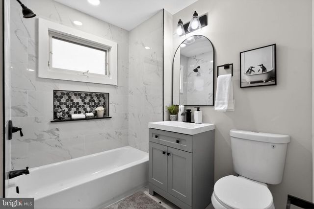 207 CANARY LN, Mount Holly, NJ 08060