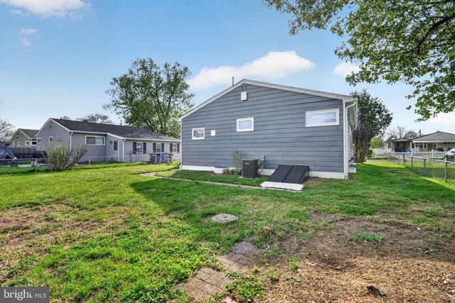 207 CANARY LN, Mount Holly, NJ 08060