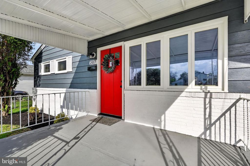 207 CANARY LN, Mount Holly, NJ 08060