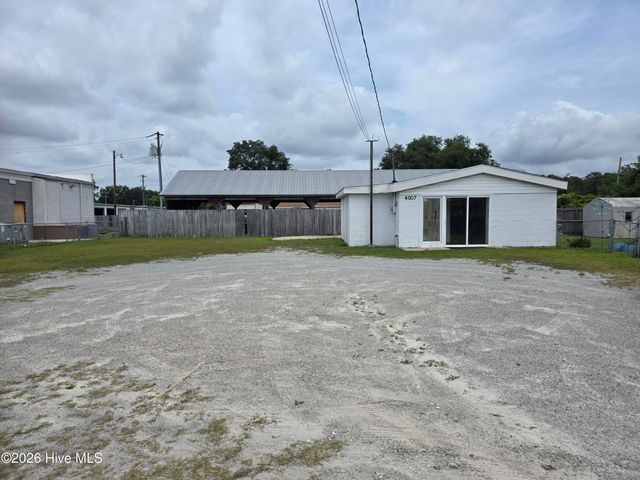 4009 Holly Shelter Road, Castle Hayne, NC 28429