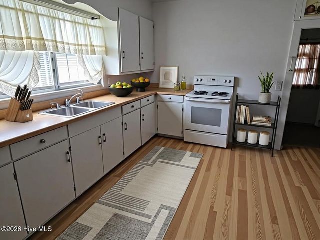 4009 Holly Shelter Road, Castle Hayne, NC 28429