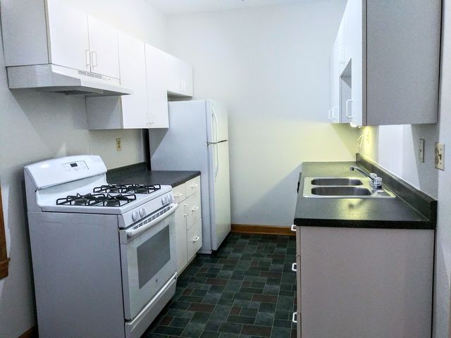 705 W Cornelia Avenue 3, Chicago, IL 60657