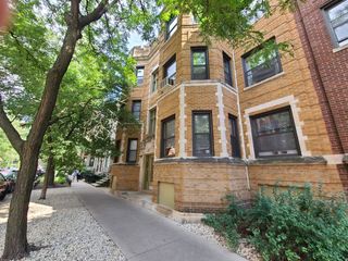 705 W Cornelia Avenue 3, Chicago, IL 60657