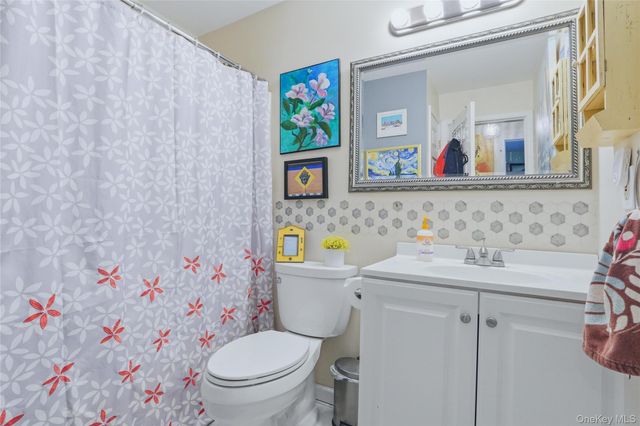 6 Taber Place, Marlboro, NY 12542