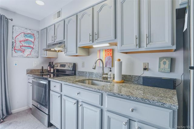 6 Taber Place, Marlboro, NY 12542