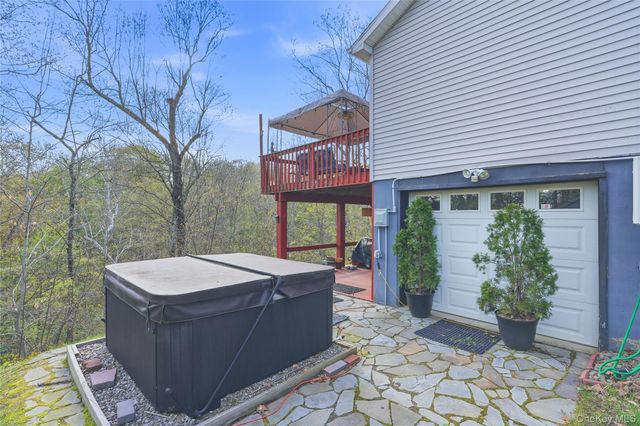 6 Taber Place, Marlboro, NY 12542