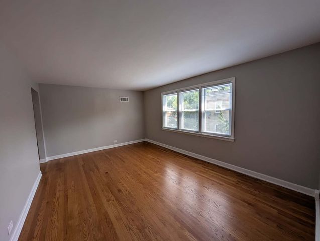 2909 W Farragut Avenue 2N, Chicago, IL 60625