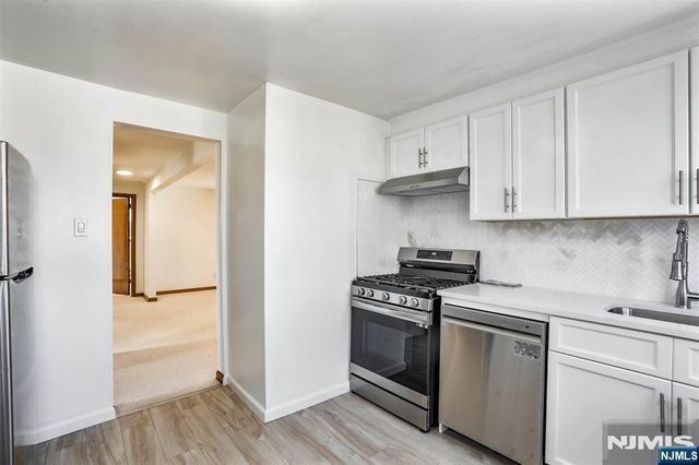 533 Victory Avenue 2nd fl, Ridgefield, NJ 07657