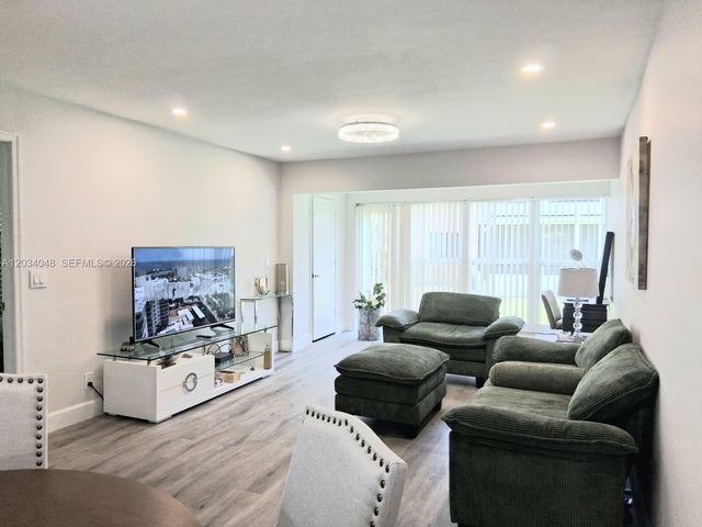 1150 Boxwood Drive 101, Delray Beach, FL 33445
