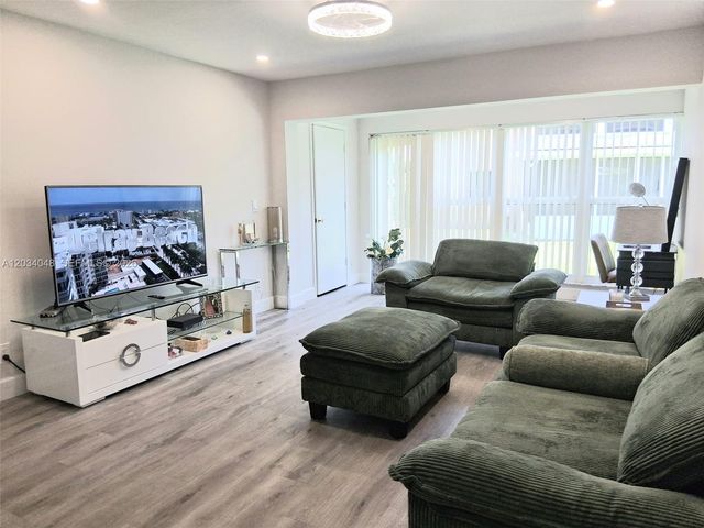 1150 Boxwood Drive 101, Delray Beach, FL 33445
