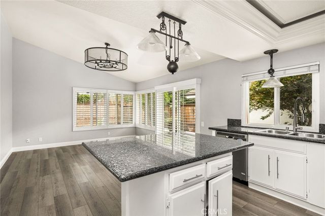 7 Atlanta, Irvine, CA 92620