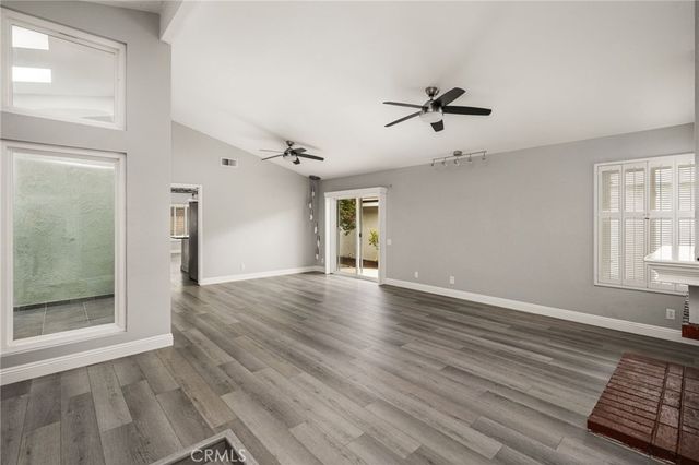 7 Atlanta, Irvine, CA 92620