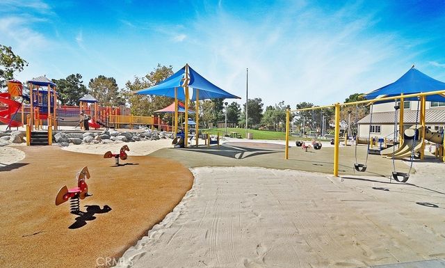 7 Atlanta, Irvine, CA 92620