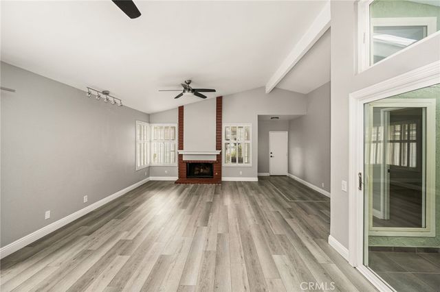 7 Atlanta, Irvine, CA 92620