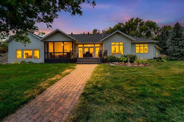 123 50th Avenue E, West Fargo, ND 58078