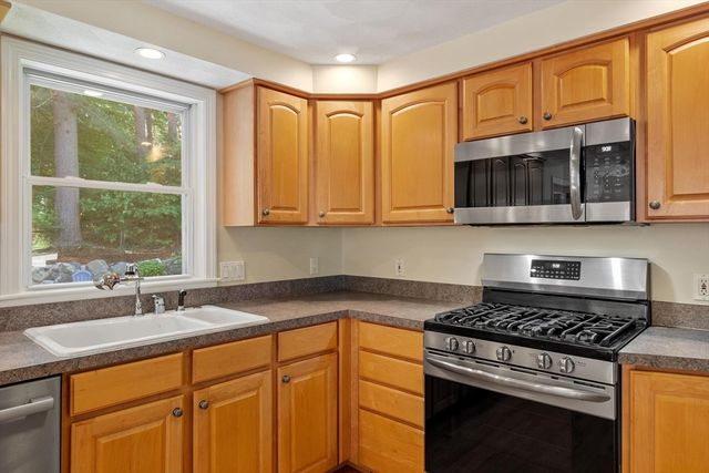 26 Worden Road, Tyngsborough, MA 01879