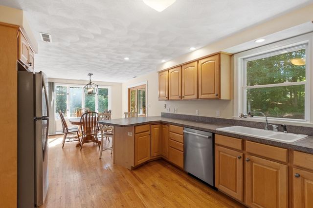 26 Worden Road, Tyngsborough, MA 01879